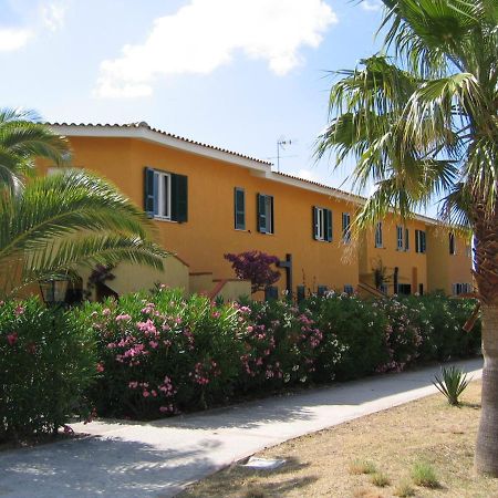 Casa Marzy- Charming Tropea Studio With Pool, Sea & Volcano Views Luaran gambar